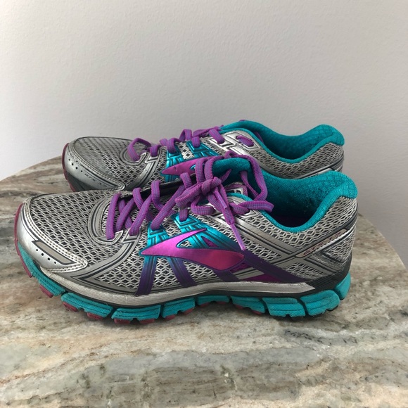 brooks gts seventeen shoes